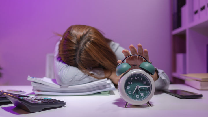 The Nap Physiology Guide: Why 20 or 90 Minutes Works and the 30-60 Minute Trap